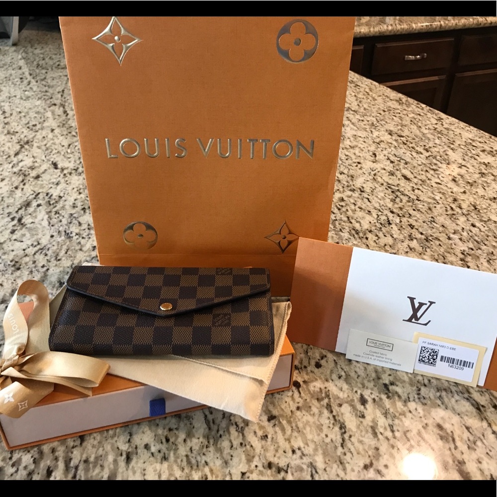 Louis Vuitton Sarah Wallet